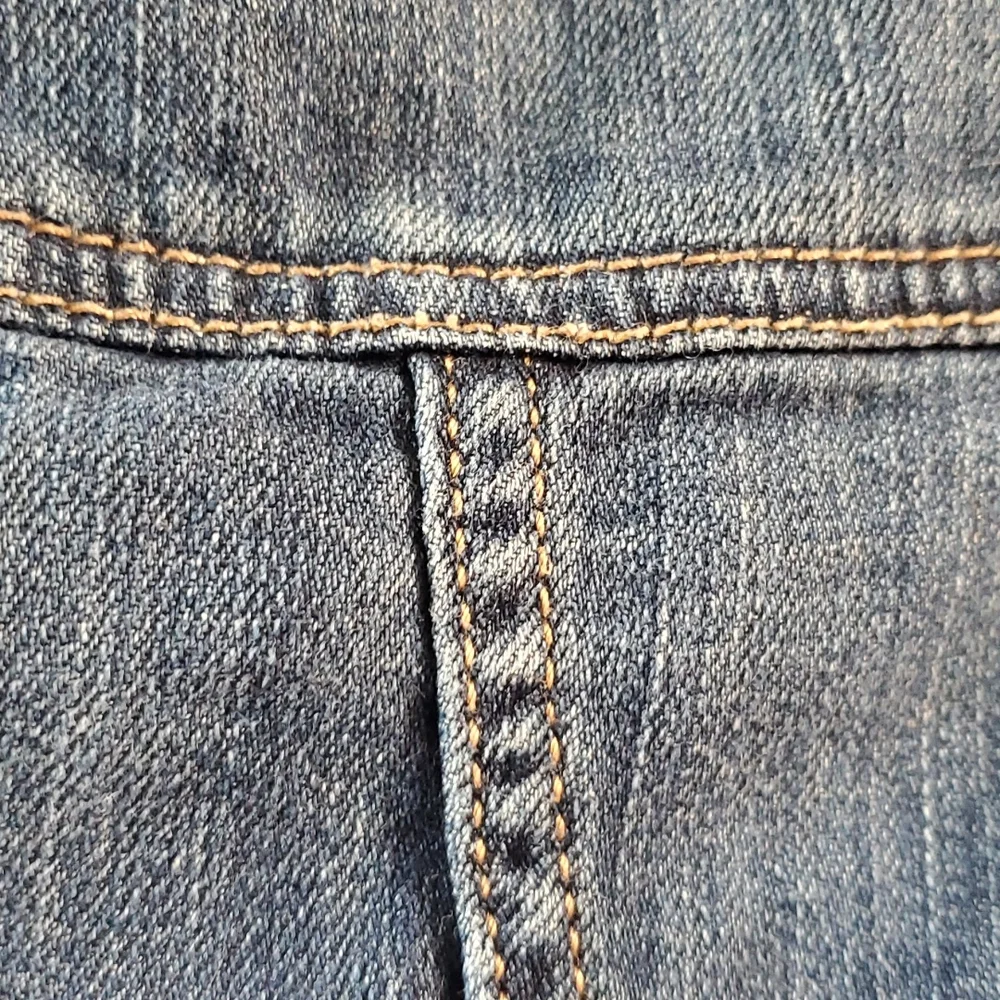 American Eagle Perfect Fitted Dark Denim Jacket - Picture 7 of 7